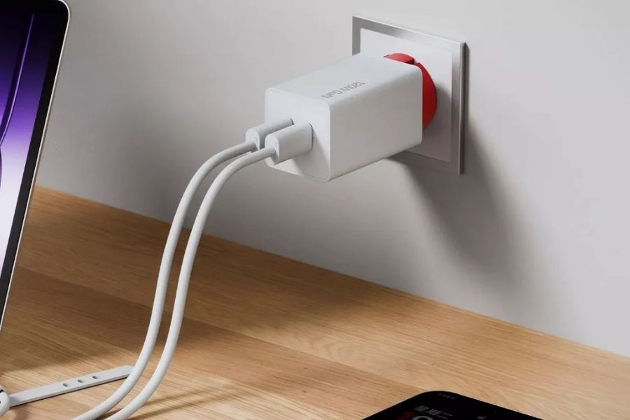 OnePlus 100W and 120W GaN Chargers Power Delivery